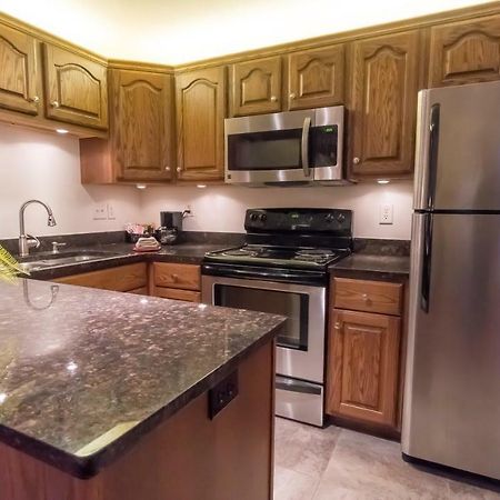 Shepherd Mountain Inn & Suites Pilot Knob Bagian luar foto